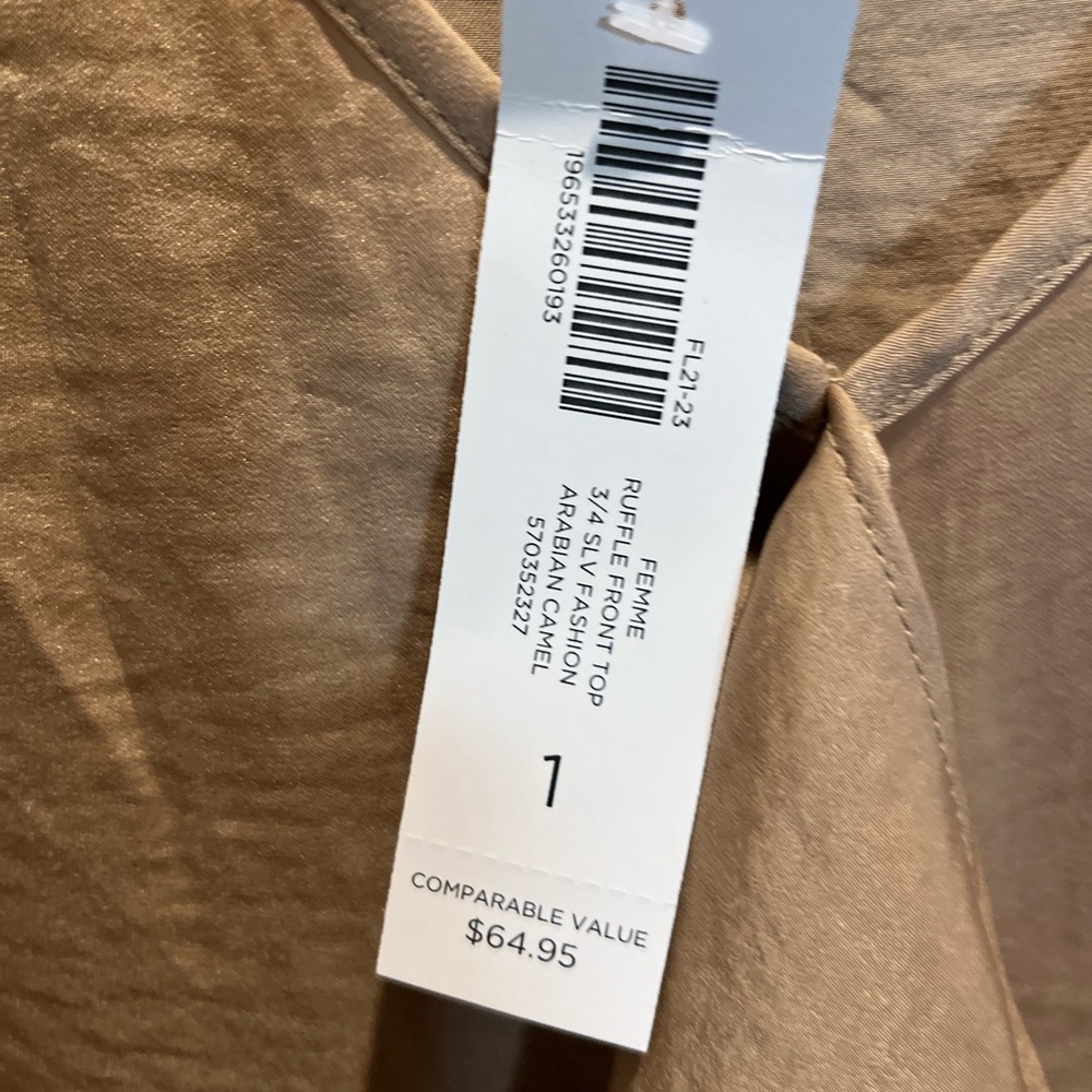 59. NWT WOMENS CHICO’S 1/M DETAIL TOP - Picture 4 of 6